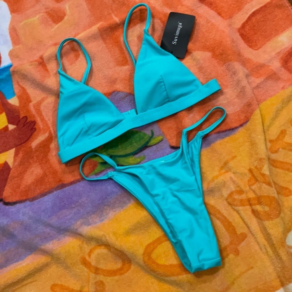 NWT women’s triangle bikini S